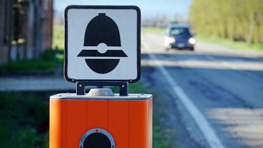 Autovelox, a Pagare Sono i Lavoratori: le Strade più Controllate Secondo il MIT